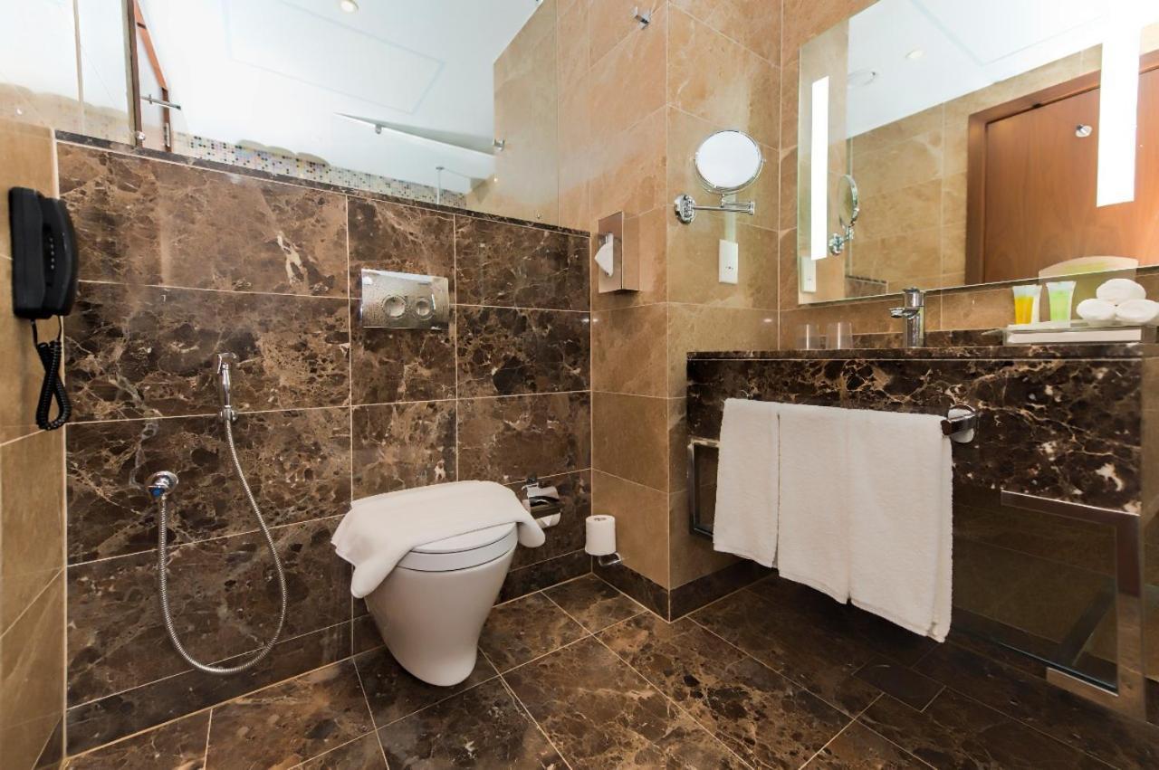 Holiday Suites Al Aziziah Mekke Dış mekan fotoğraf Bathroom