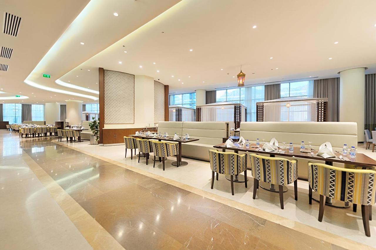 Holiday Suites Al Aziziah Mekke Dış mekan fotoğraf The hotel's restaurant
